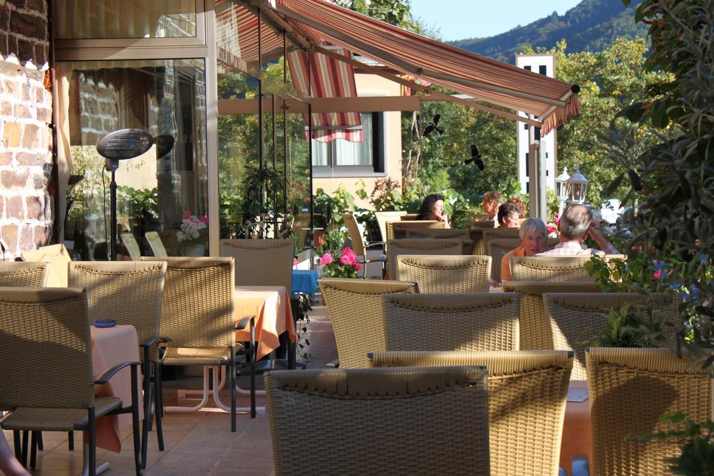 Moselromantik-Hotel Zum Loewen Ediger-Eller Ngoại thất bức ảnh
