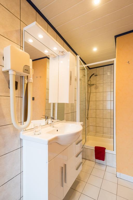 Moselromantik-Hotel Zum Loewen Ediger-Eller Ngoại thất bức ảnh
