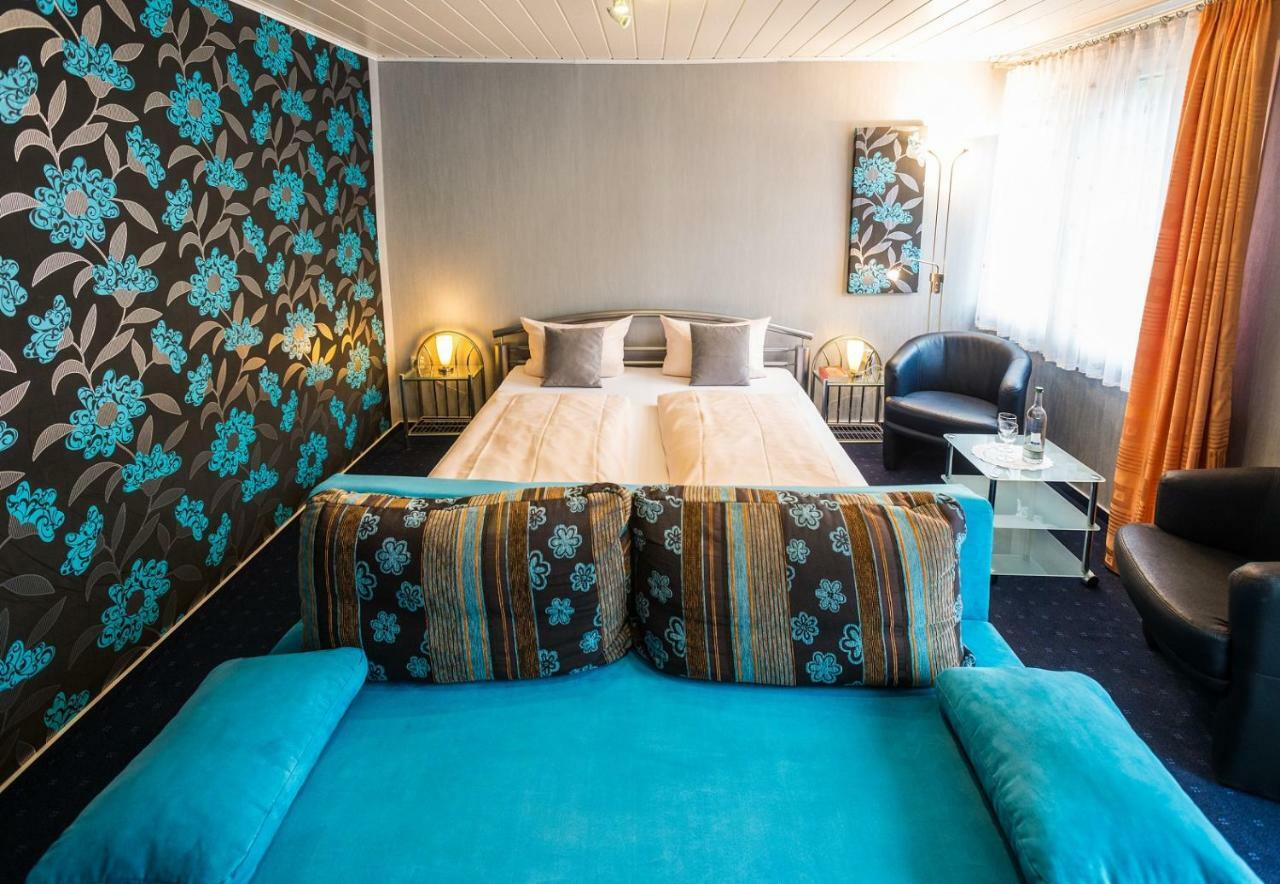 Moselromantik-Hotel Zum Loewen Ediger-Eller Ngoại thất bức ảnh